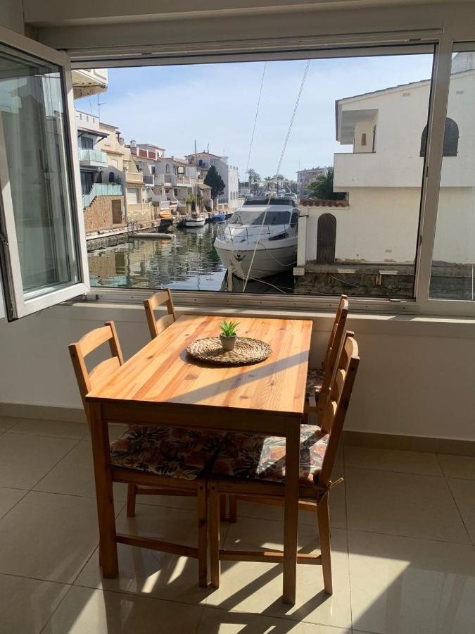 Waterside Apartment - Two Bedroom エンプリアブラバ エクステリア 写真