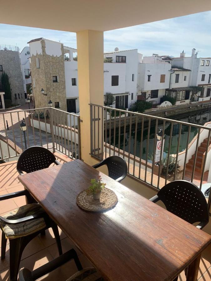 Waterside Apartment - Two Bedroom エンプリアブラバ エクステリア 写真