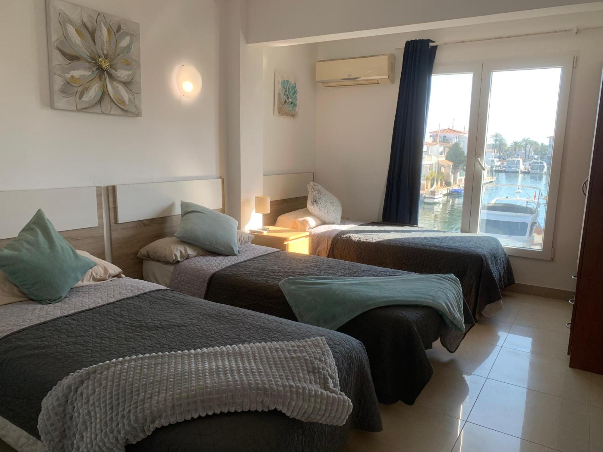 Waterside Apartment - Two Bedroom エンプリアブラバ エクステリア 写真
