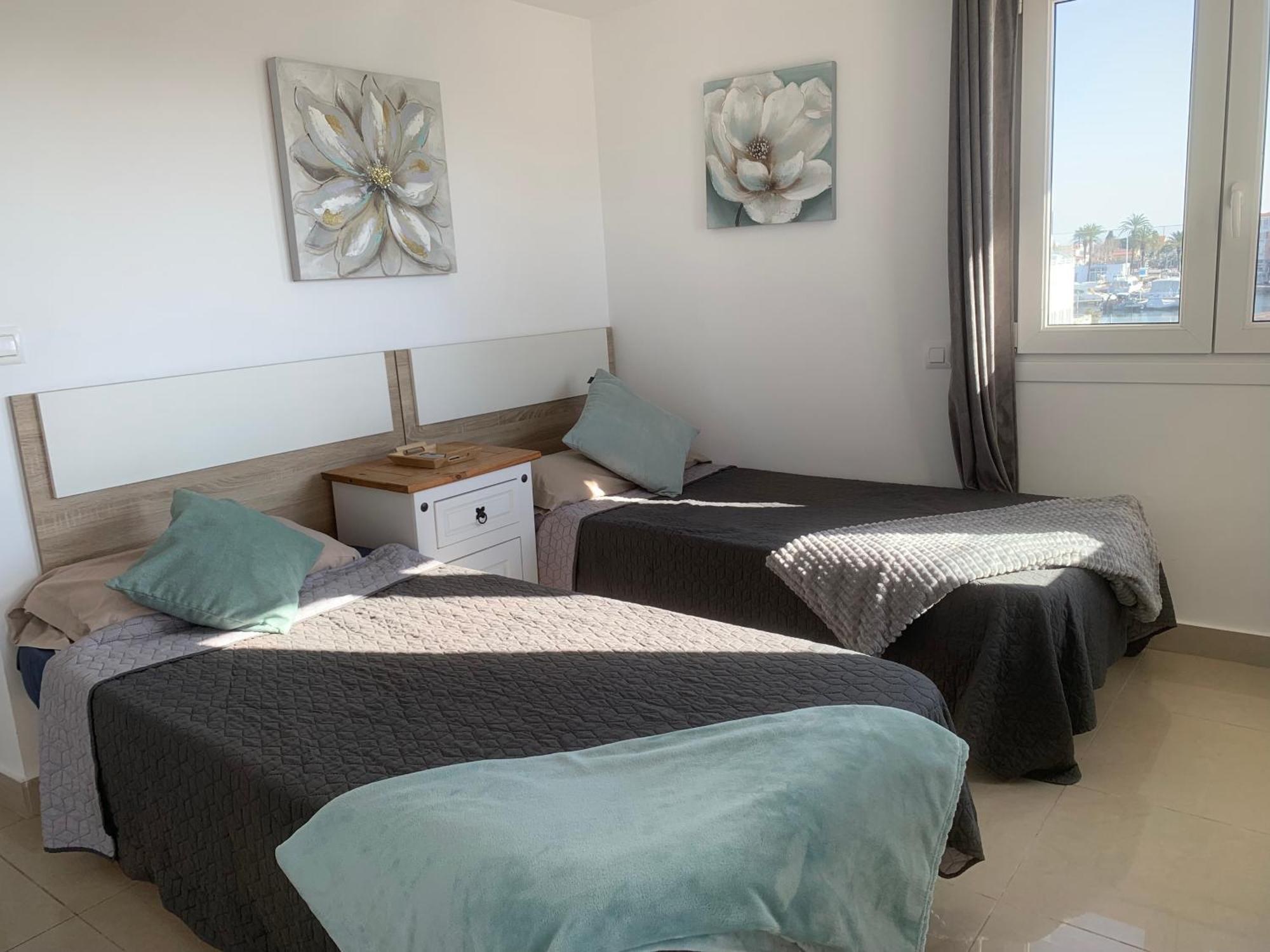 Waterside Apartment - Two Bedroom エンプリアブラバ エクステリア 写真