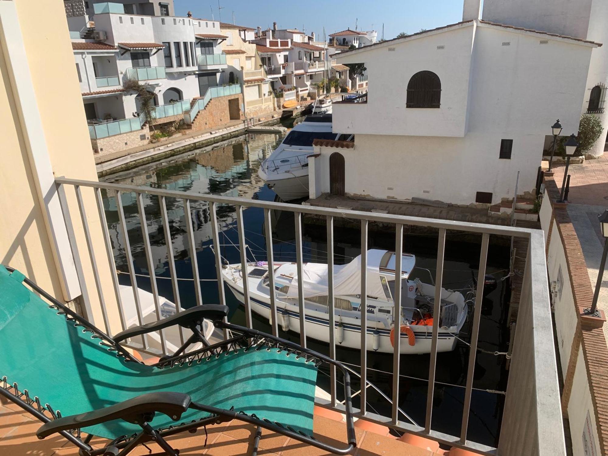 Waterside Apartment - Two Bedroom エンプリアブラバ エクステリア 写真
