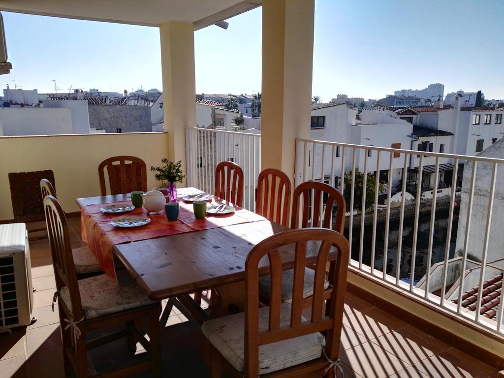 Waterside Apartment - Two Bedroom エンプリアブラバ 部屋 写真